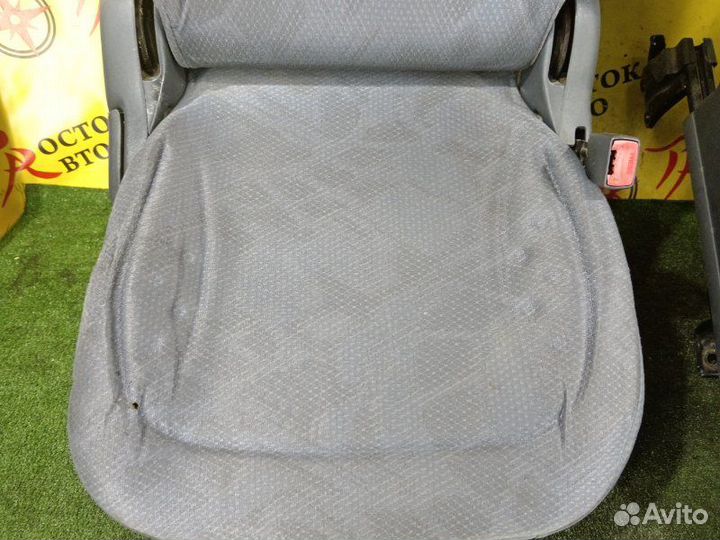 Сидение переднее Toyota Funcargo NCP20-0199528