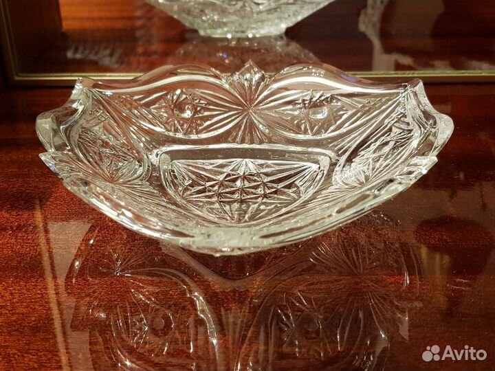 Хрустальная конфетница
