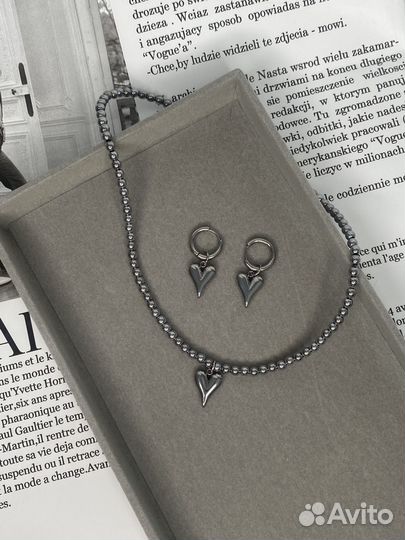 Колье из гематита