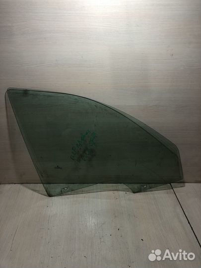 Стекло двери передней правой Skoda Octavia A5