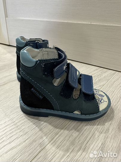 Bottilini сандалии