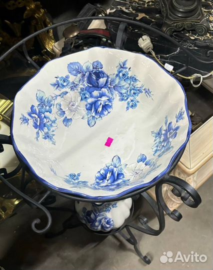 Подставка. Умывальник. Кувшин. Антиквариат