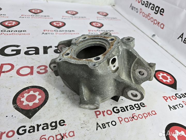 Кулак поворотный задний правый BMW 5 F10 F11 F18 F