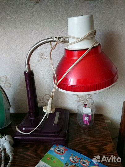 Настольная лампа
