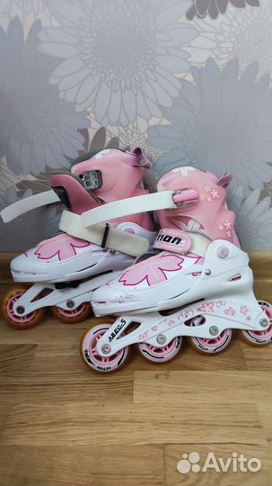 Роликовые коньки с комплектом защиты + шлем