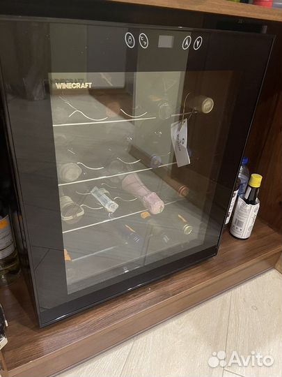 Винный холодильник шкаф
