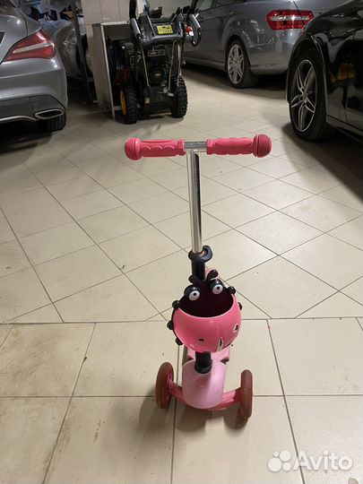 Самокат с родительской ручкой