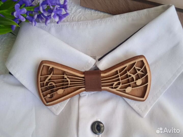 Галстук-бабочка деревянная