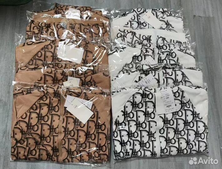 Костюм для девочки. Спортивный. Костюм dior