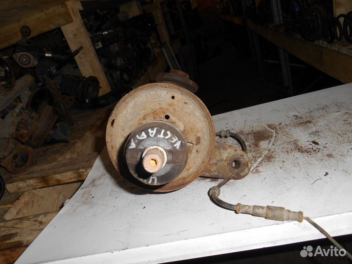 Стойка правая кулак Opel Vectra A Вектра А с ABS