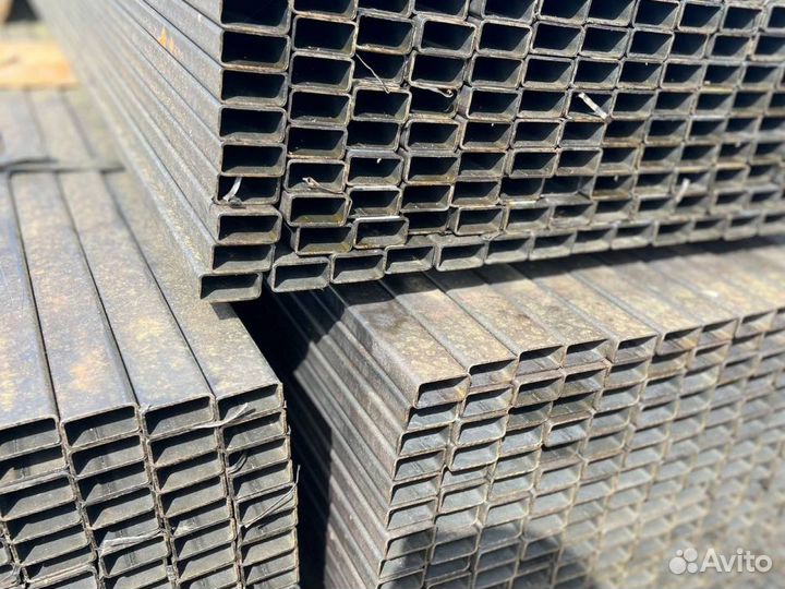 Профильная труба (на забор)