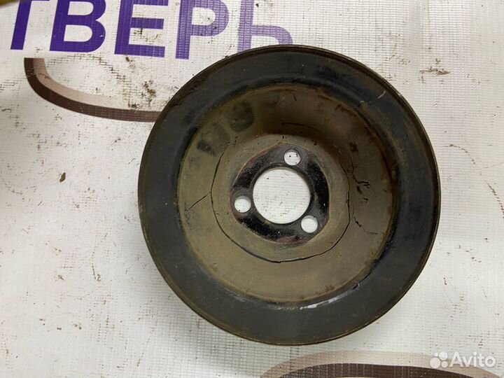 Шкив помпы Ауди 80