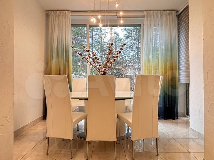 Таунхаус 300 м² на участке 2 га