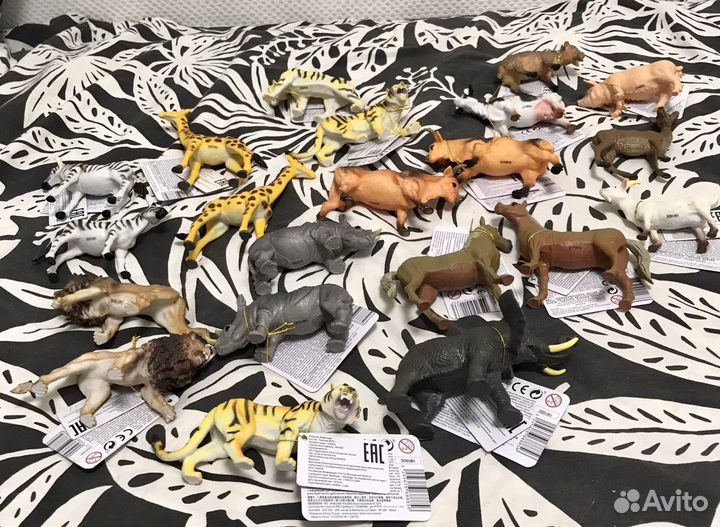 Набор -Фигурки новые