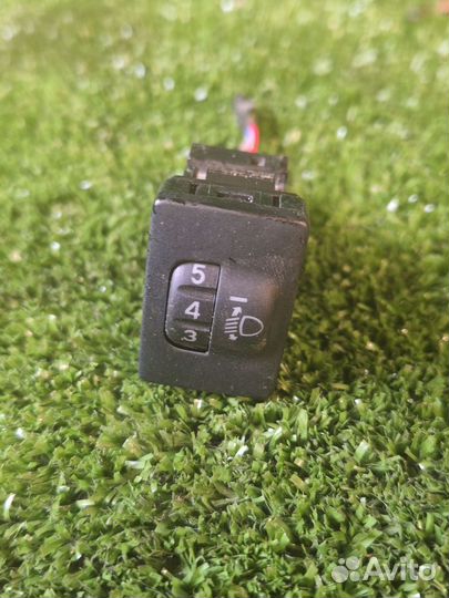 Кнопка Корректора фары Toyota Corolla