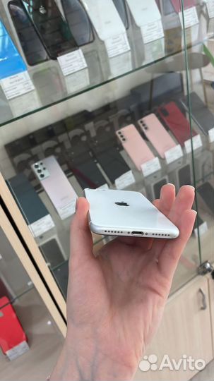 iPhone SE (2020), 128 ГБ