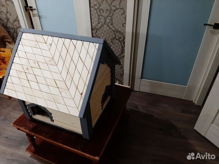 Домик для кошек или собак мелких пород