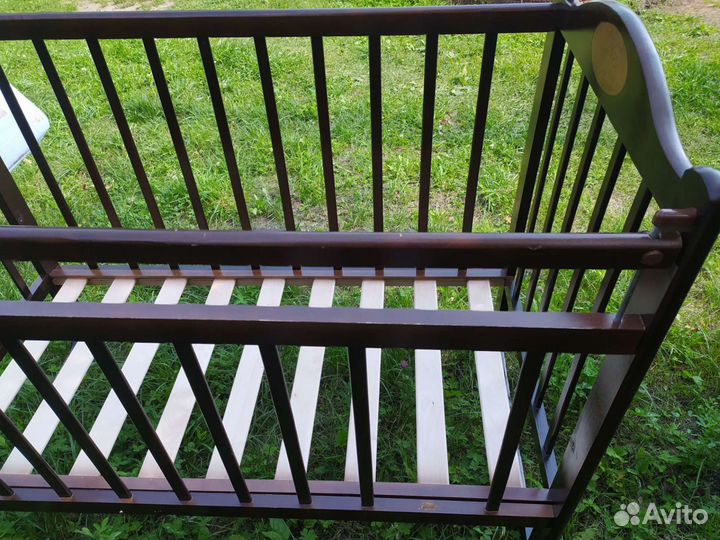 Детская кроватка