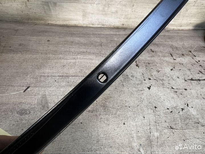 Накладка двери задней правой Volkswagen Passat B5 (1996—2001)