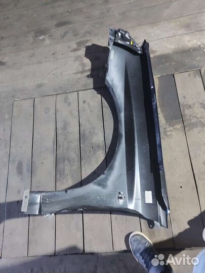 Крыло subaru impreza 2 конь правое