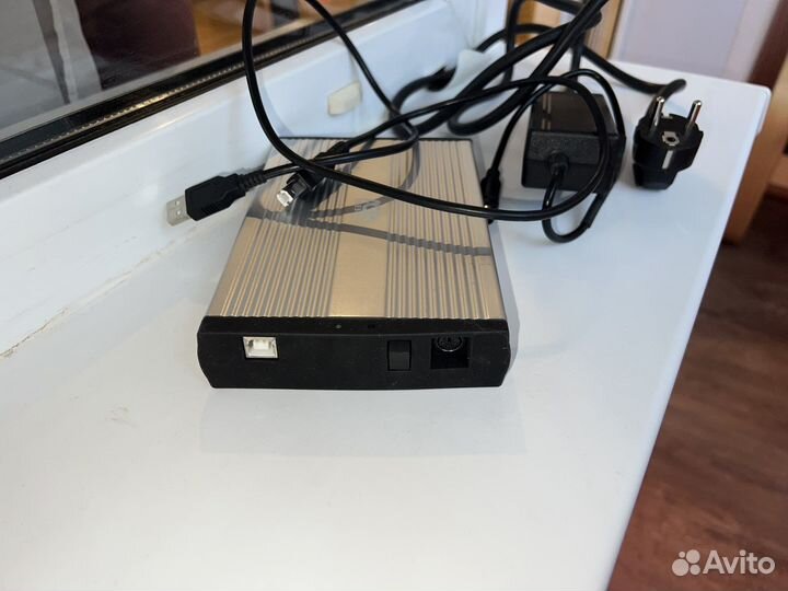 Жесткий диск 1 Тб WD + внешний бокс 3,5