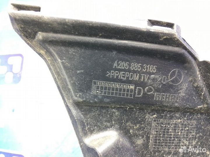 Кронштейн бампера передний левый Mercedes C Class