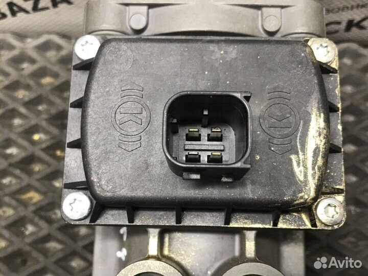 0044311506 Главный тормозной кран