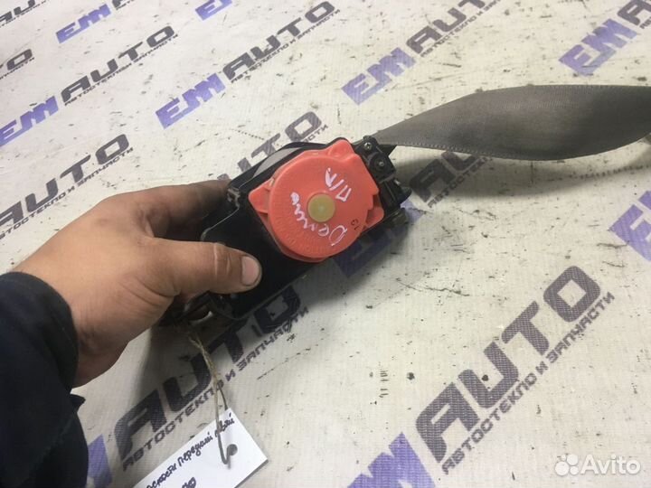 Ремень безопасности передний левый Мазда Демио