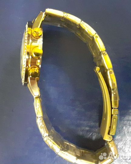 Часы наручные женские кварцевые