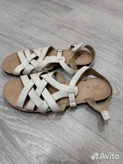 Сандалии для девочки