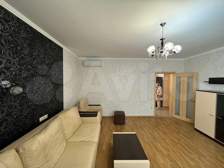 2-к. квартира, 67,4 м², 1/16 эт.