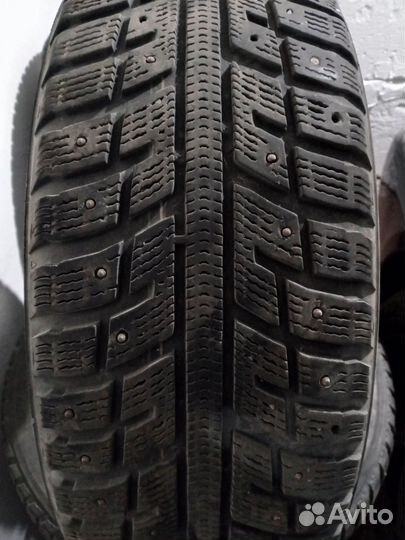 Kumho I'Zen KW27 205/60 R16 92T