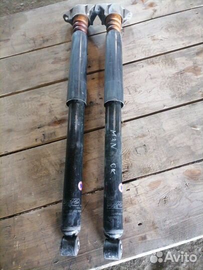 Амортизатор задний Mazda 3 BL 1.6 2009-2012