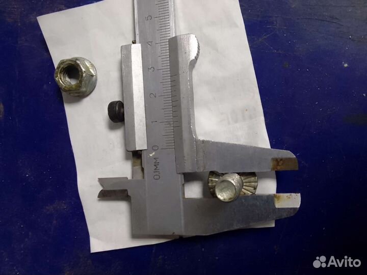 Болты гайки