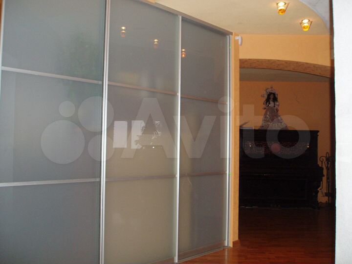 4-к. квартира, 210 м², 9/9 эт.