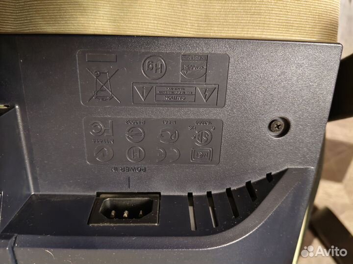 Мониторы Samsung E1920NR и benq Q9TS