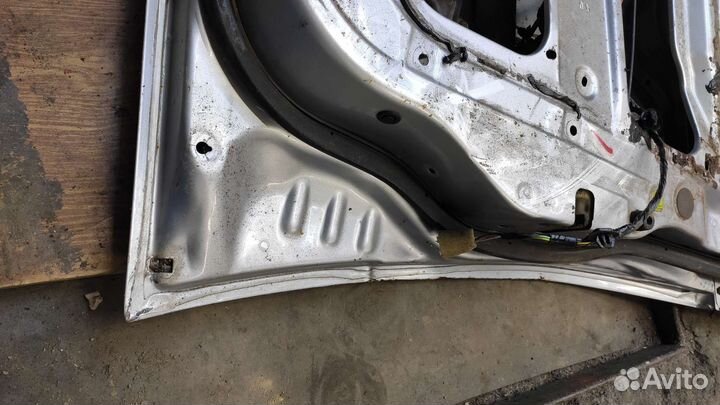 Дверь передняя правая Mitsubishi lancer 9