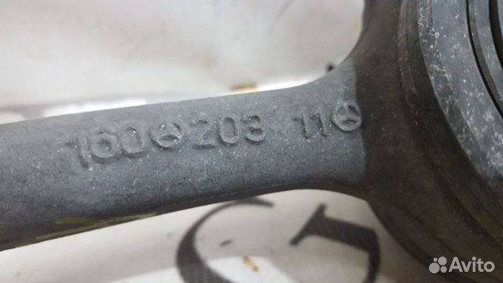 Рычаг передний нижний правый Mercedes W203 R171