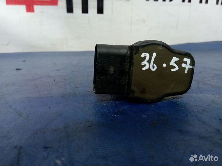 Катушка зажигания volkswagen golf AUM