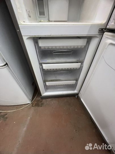 Холодильник бу indesit 195/60/60