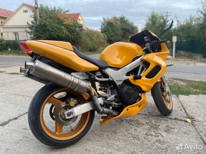 Honda VTR1000F