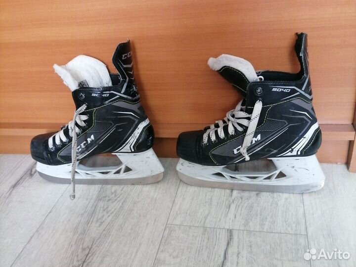 Хоккейные коньки ccm