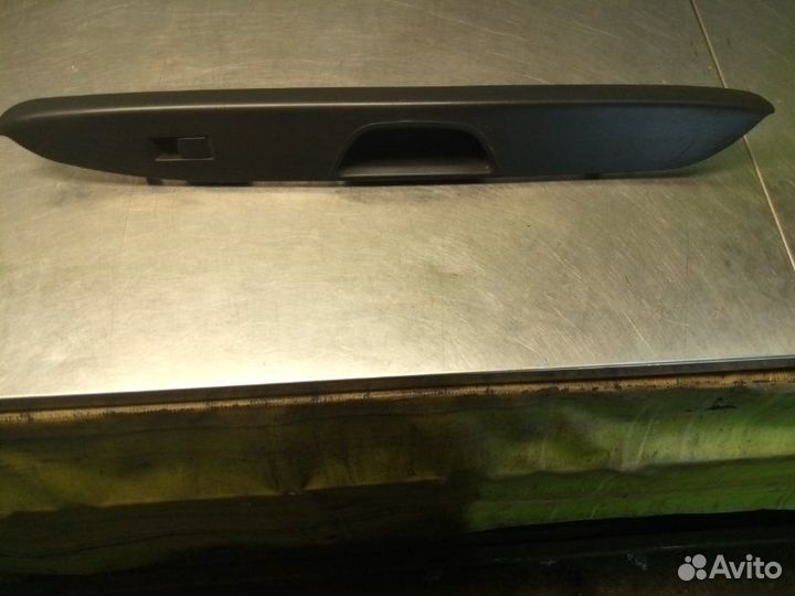 Кнопка стеклоподъемника задняя левая Suzuki Sx4 GY