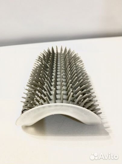 Угловая щетка-расчёска для кошек