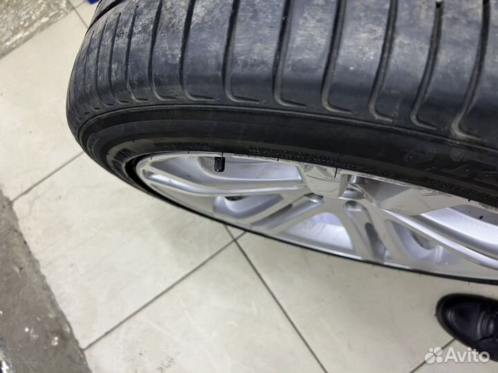 Kinforest KF-550 255/45 R19 104W