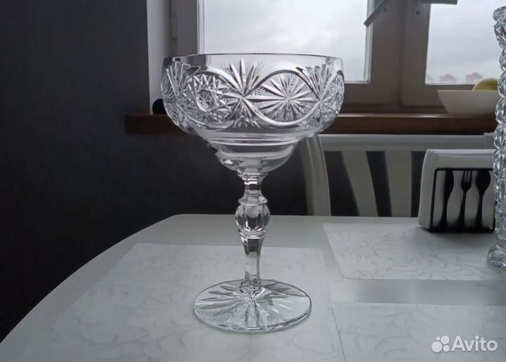 Хрустальная ваза конфетница