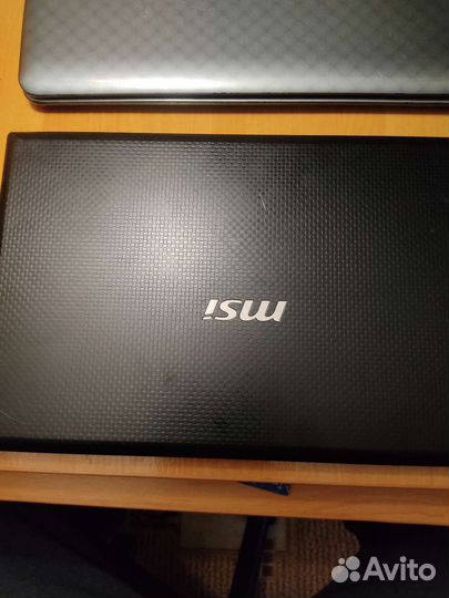 Ноутбук MSI