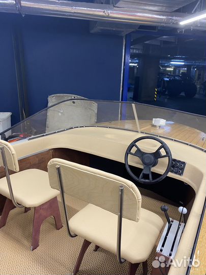 Катер без капитана (без прав гимс)