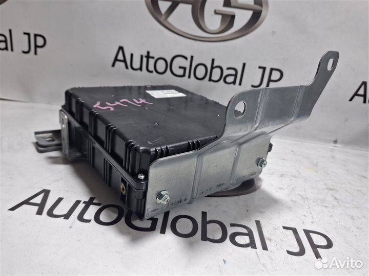 Блок электронный Nissan Leaf ZE0 EM61 2011