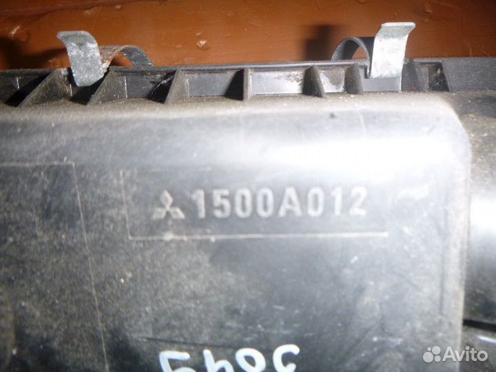 Корпус воздушного фильтра citroen C-crosser 2008